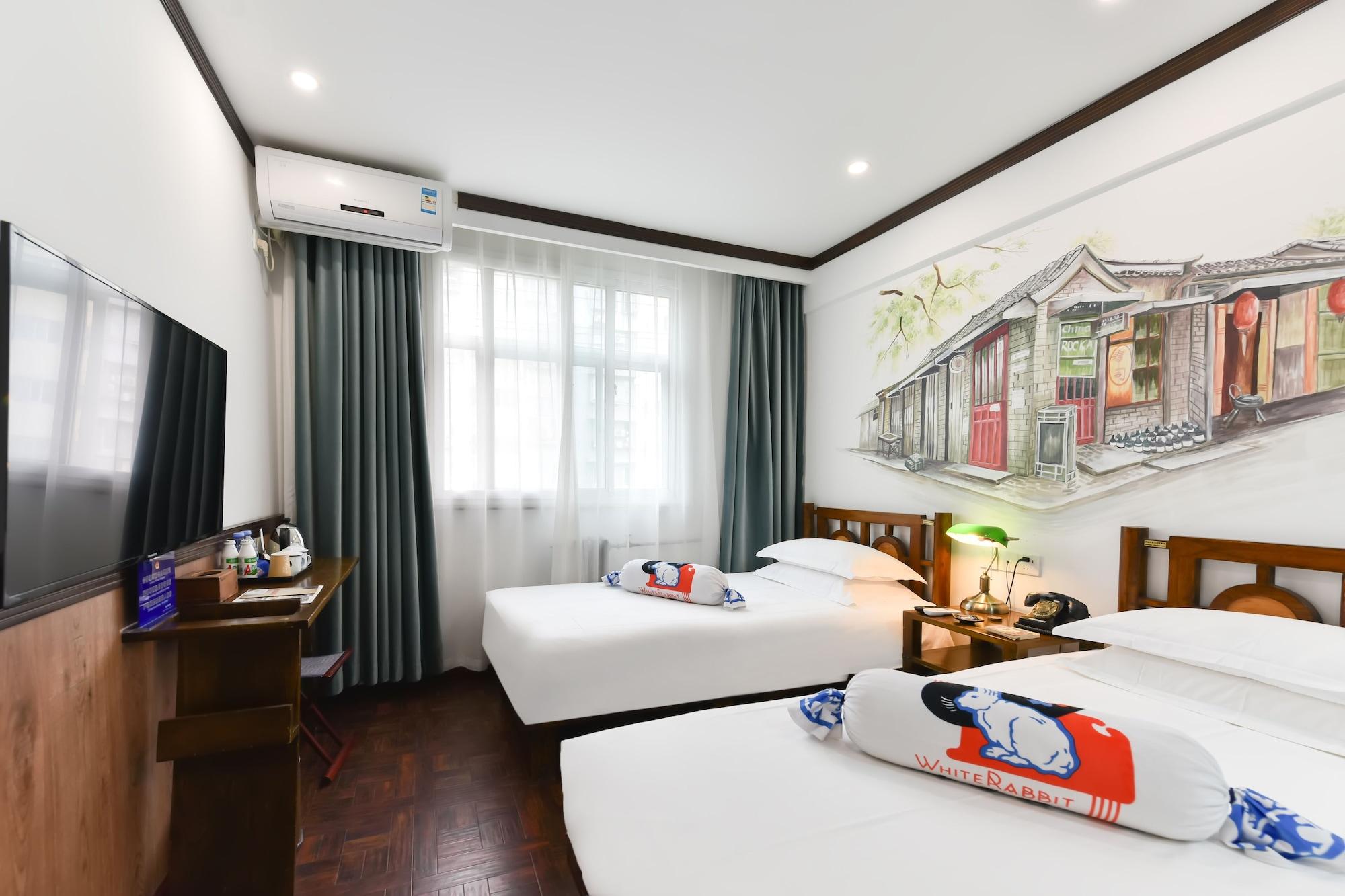 Time Traveller Hotel- Near Beijing Yonghe Lama Temple, Ghost Street, Beihai Park, Jingshan Park, Drum Tower, Houhai Bar Street, Tian'Anmen Square, Located In Beijing Traditional Hutongs, 5 Minutes Away From Subway, Free Laundry Serive Екстериор снимка