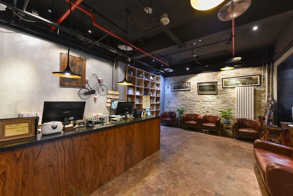 Time Traveller Hotel- Near Beijing Yonghe Lama Temple, Ghost Street, Beihai Park, Jingshan Park, Drum Tower, Houhai Bar Street, Tian'Anmen Square, Located In Beijing Traditional Hutongs, 5 Minutes Away From Subway, Free Laundry Serive Екстериор снимка