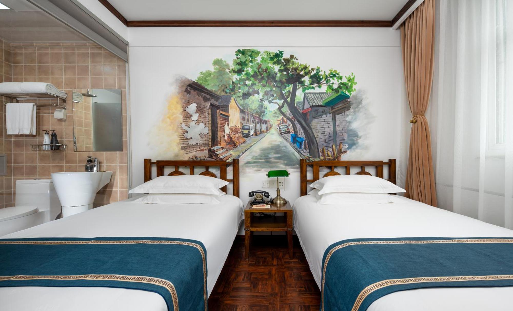 Time Traveller Hotel- Near Beijing Yonghe Lama Temple, Ghost Street, Beihai Park, Jingshan Park, Drum Tower, Houhai Bar Street, Tian'Anmen Square, Located In Beijing Traditional Hutongs, 5 Minutes Away From Subway, Free Laundry Serive Екстериор снимка