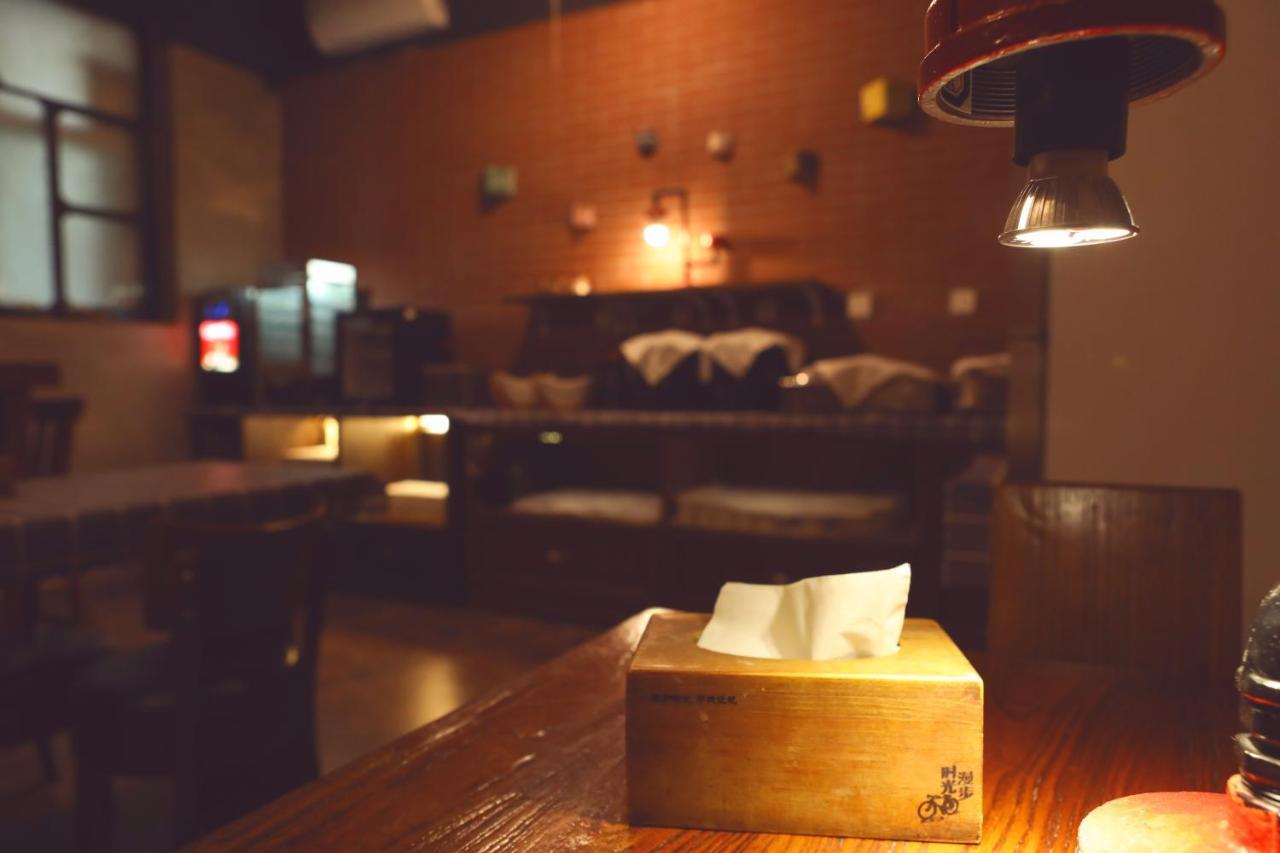 Time Traveller Hotel- Near Beijing Yonghe Lama Temple, Ghost Street, Beihai Park, Jingshan Park, Drum Tower, Houhai Bar Street, Tian'Anmen Square, Located In Beijing Traditional Hutongs, 5 Minutes Away From Subway, Free Laundry Serive Екстериор снимка
